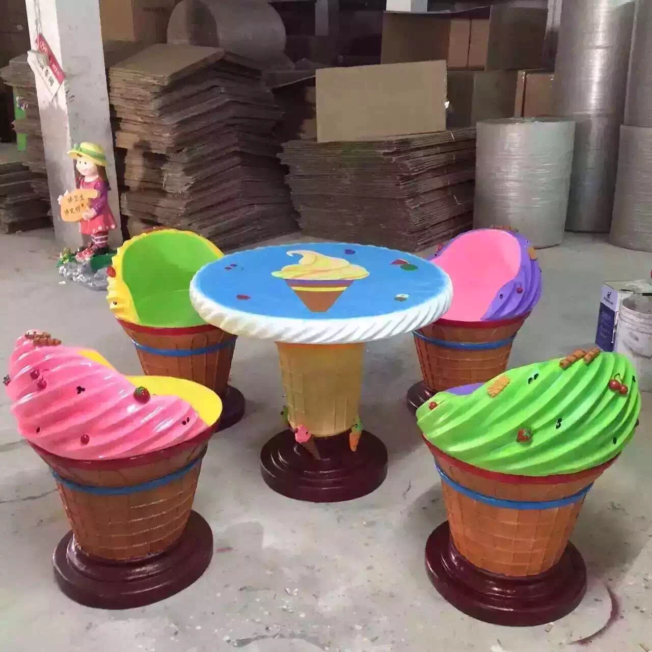 冰淇淋主題桌椅雕塑